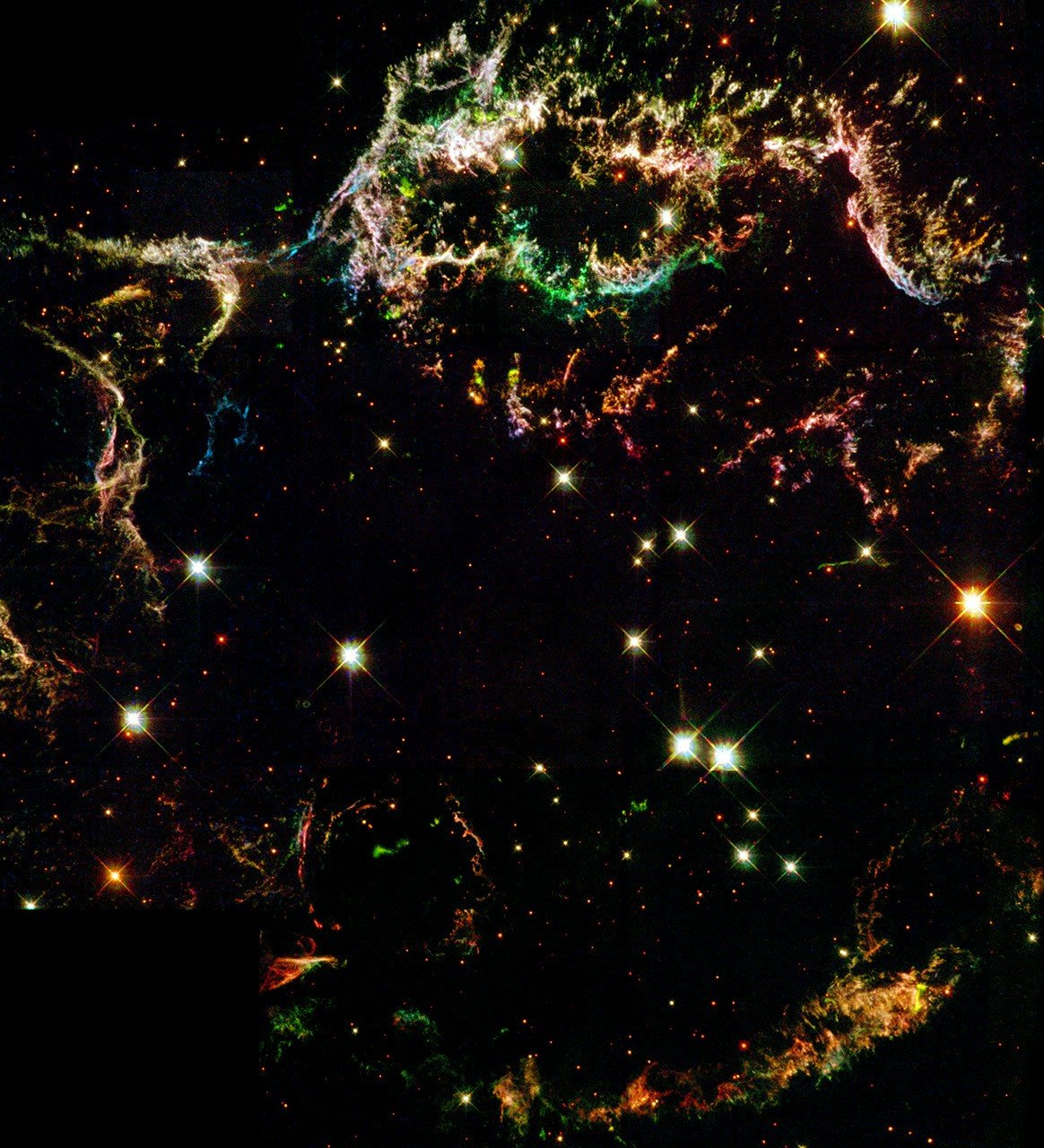 Cassiopeia A expanding filaments observed by Hubble